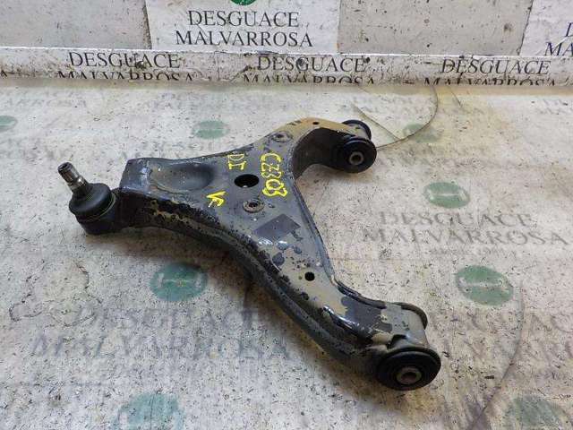 Wahacz zawieszenia przedniego dolny lewy A9063304007 MERCEDES
