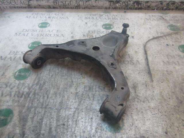 Wahacz zawieszenia przedniego dolny lewy A9063304007 MERCEDES