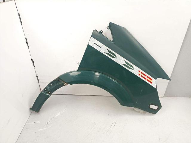 Błotnik przedni prawy A9066377819 MERCEDES