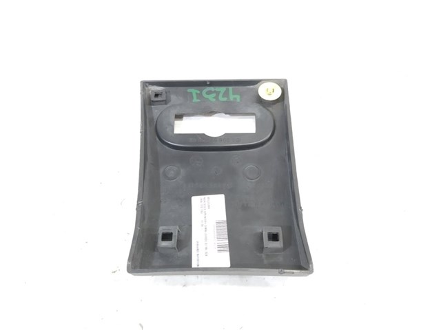 Nakładka słupka nadwozia zewnętrzna przednia lewa A9066901182 MERCEDES