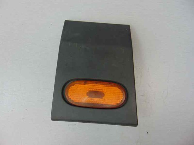 Listwa ochronna błotnika tylnego prawego A9066903362 VAG