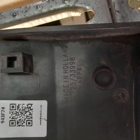 Listwa ochronna błotnika tylnego prawego A90669033629B51 MERCEDES