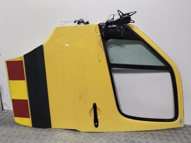 Drzwi przednie lewe A9067200005 MERCEDES