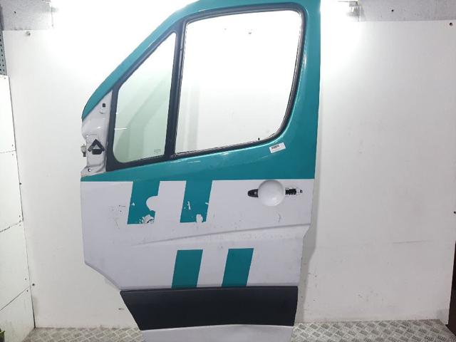Drzwi przednie lewe A9067200005 MERCEDES