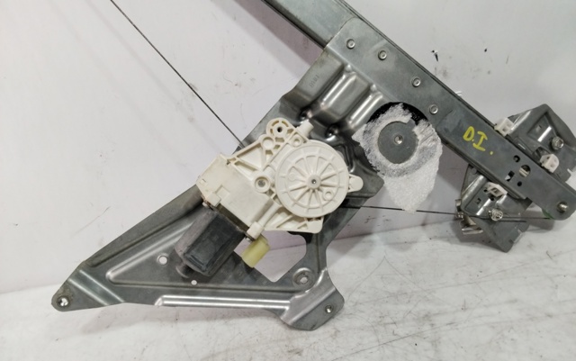 Mechanizm podnoszenia szyby drzwi przednich lewych A9067200046 MERCEDES