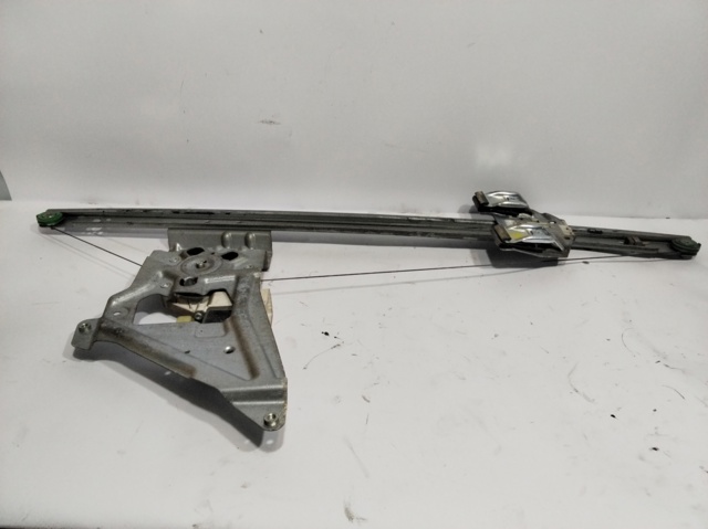 Mechanizm podnoszenia szyby drzwi przednich lewych A9067200046 MERCEDES