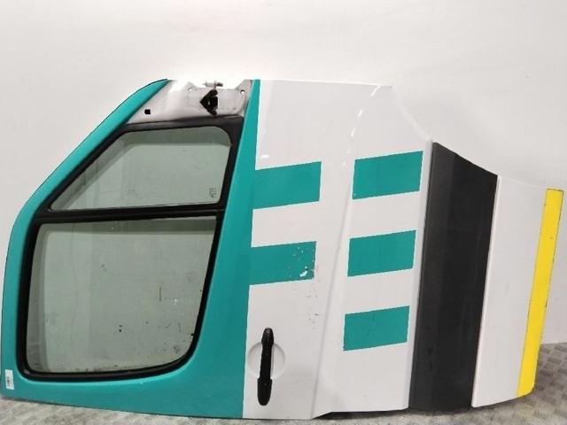 Drzwi przednie prawe A9067200105 MERCEDES