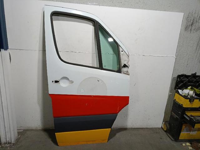 Drzwi przednie prawe A9067200105 MERCEDES