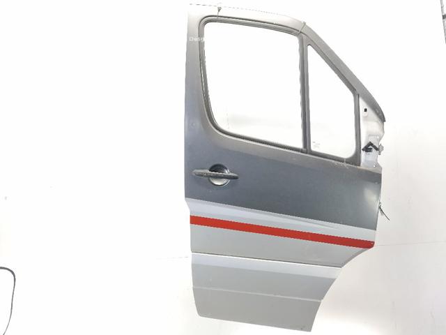 Drzwi przednie prawe A906720010528 MERCEDES