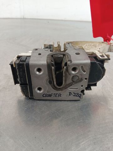 Zamek drzwi przednich lewych A9067202135 MERCEDES