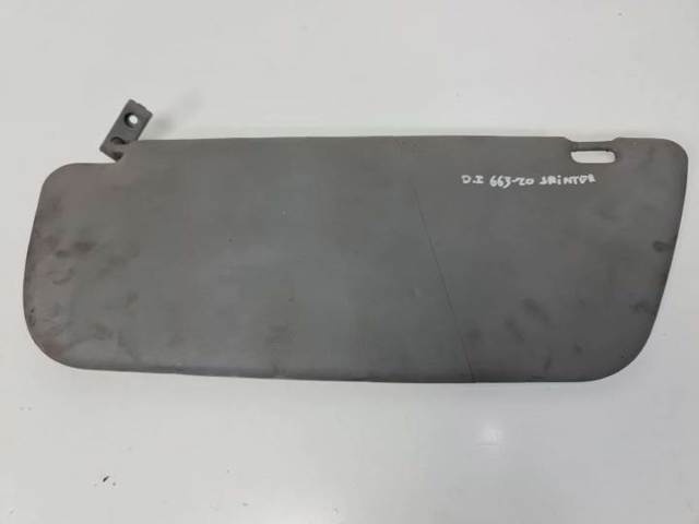 Osłona przeciwsłoneczna A9068100010 MERCEDES