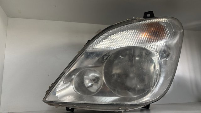 Reflektor lewy A9068200161 MERCEDES
