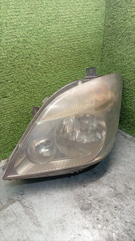 Reflektor lewy A9068200561 MERCEDES