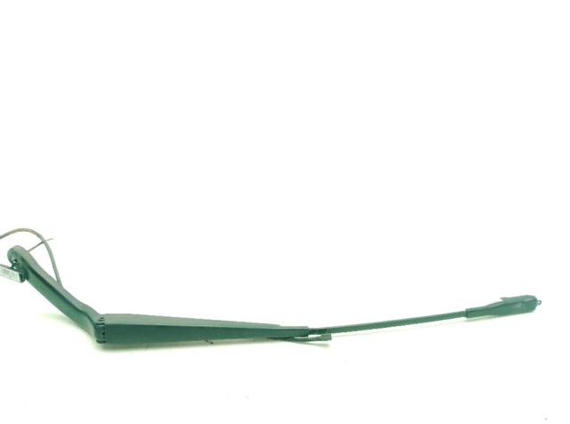 Ramię wycieraczki szyby przedniej A9068200644 MERCEDES