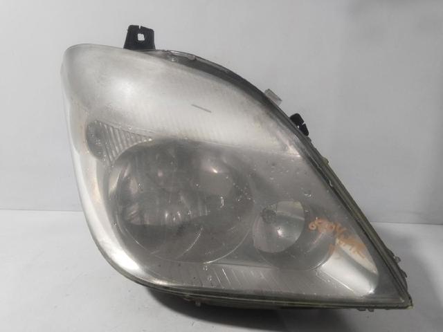 Reflektor prawy A9068200661 MERCEDES