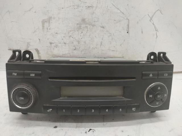 Radioodtwarzacz (radio AM/FM) A9068200886 MERCEDES