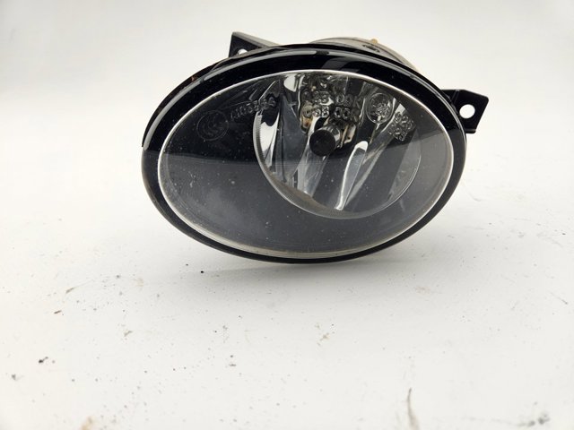 Lampa przeciwmgielna lewa A9068203861 MERCEDES