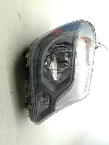 Reflektor prawy A9068205700 MERCEDES