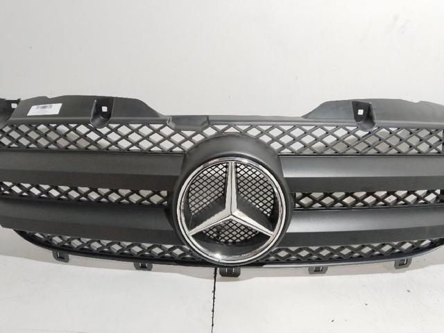 Atrapa chłodnicy A9068800385 MERCEDES