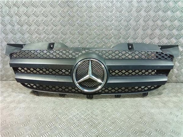 Atrapa chłodnicy A9068800385 MERCEDES