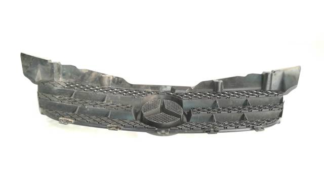 Atrapa chłodnicy A9068800385 MERCEDES