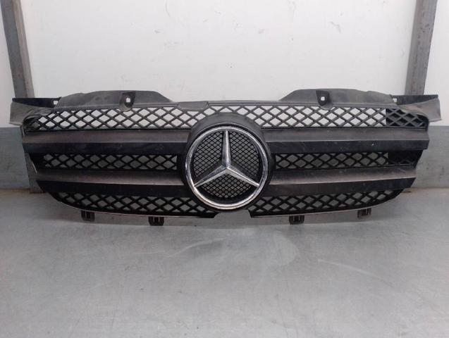 Atrapa chłodnicy A9068800385 MERCEDES