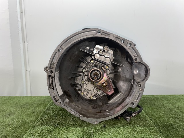 Kupić Mechaniczna skrzynia biegów w komplecie Hyundai H-1 STAREX   w dobrej cenie