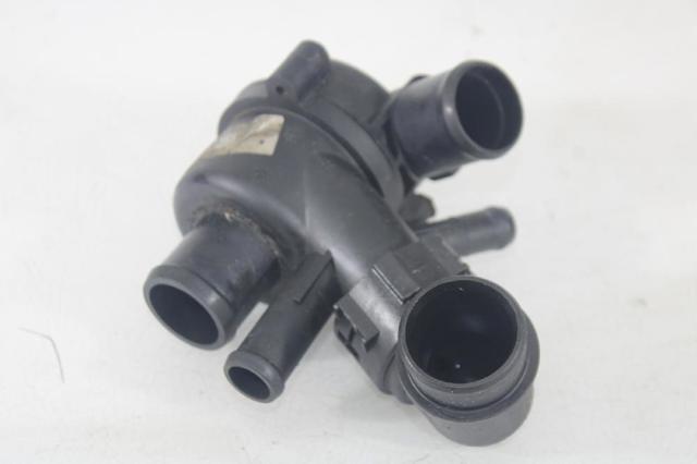 Obudowa termostatu AH228K515AA LAND ROVER