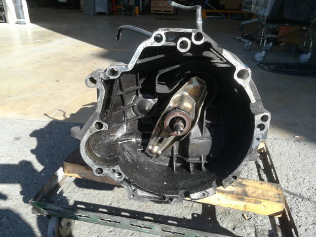 Mechaniczna skrzynia biegów w komplecie do Audi 80 81, 85