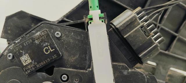 Zamek drzwi tylnych lewych Ford Fiesta CB1