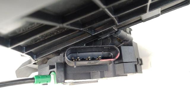 Zamek drzwi tylnych lewych Ford Fiesta CB1