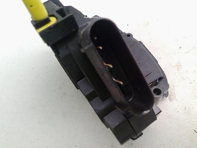 Zamek drzwi tylnych lewych Ford Fiesta CB1