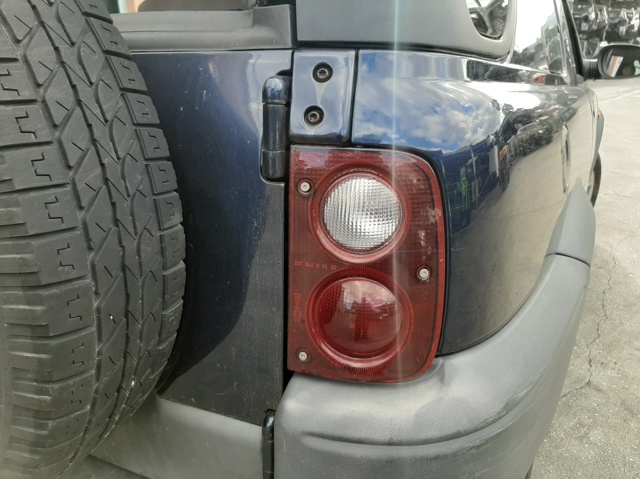 AMR4003 Land Rover