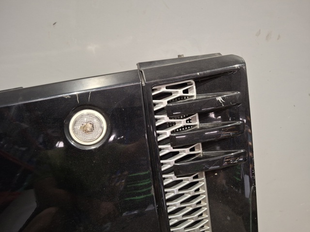 Kupić Błotnik przedni lewy Land Rover Range Rover III L322 w dobrej cenie
