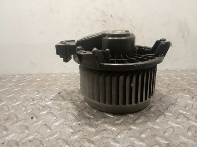 Silniczek wentylatora nagrzewnicy (ogrzewacza wnętrza) AV2727000311 TOYOTA