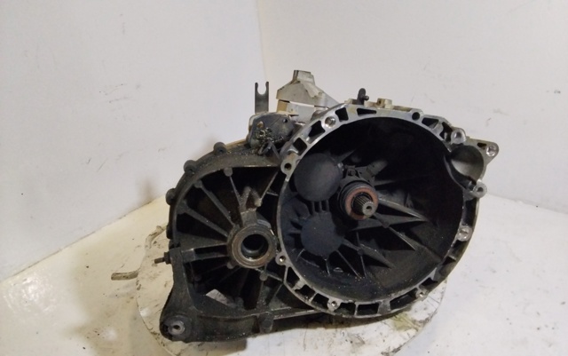 Mechaniczna skrzynia biegów w komplecie AV4R7002AB FORD