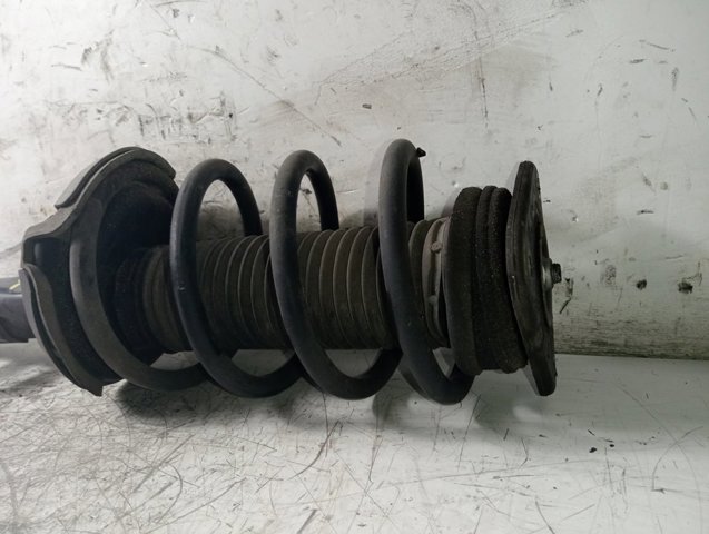 Amortyzator przedni Ford Focus 3 CB8