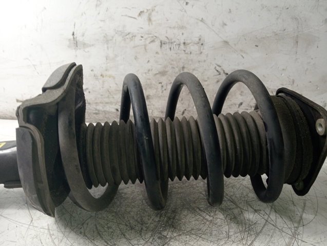 Amortyzator przedni Ford Focus 3 CB8