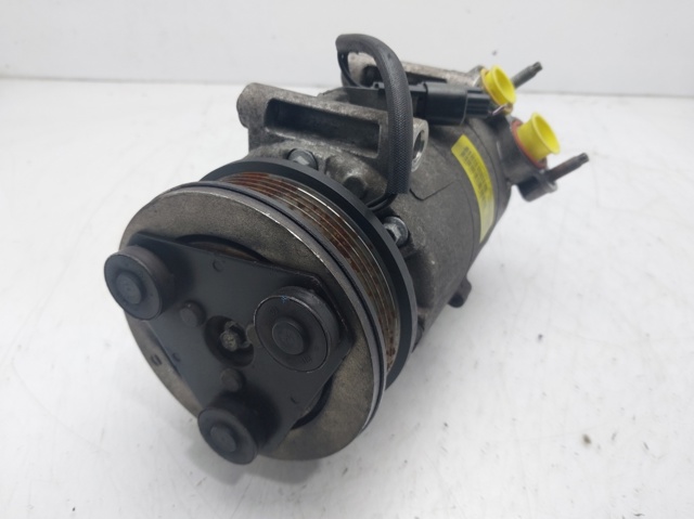 Sprężarka klimatyzacji AV6119D629DB FORD