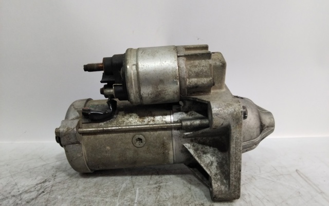 AV6N11000GB Ford