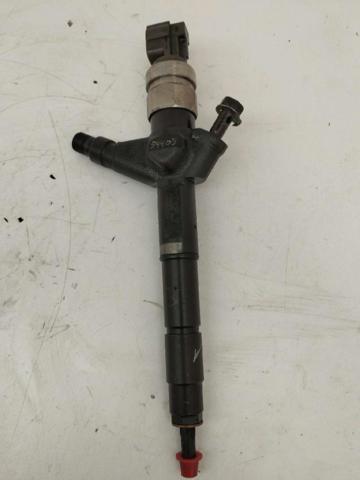 Wtryskiwacz paliwa AW400AW4 NISSAN