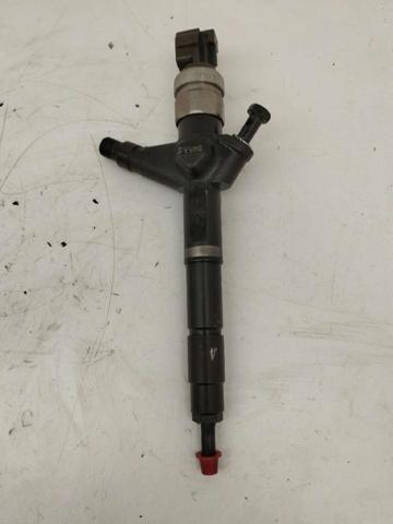 Wtryskiwacz paliwa AW400AW4 NISSAN