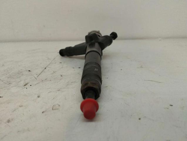 Wtryskiwacz paliwa AW400AW4 NISSAN