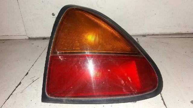 Kupić Lampa zespolona tylna prawa Mazda 323 V BA w dobrej cenie