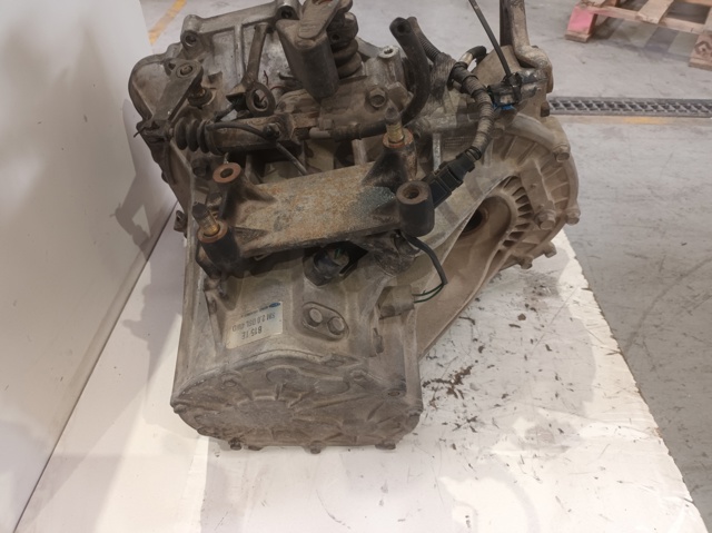 Mechaniczna skrzynia biegów w komplecie Hyundai Santa Fe 1 SM