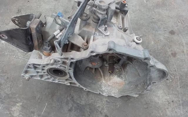 Mechaniczna skrzynia biegów w komplecie Hyundai Santa Fe 1 SM