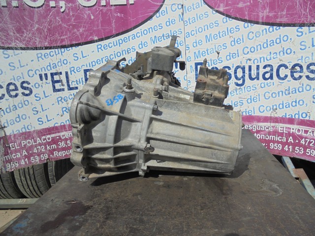 Mechaniczna skrzynia biegów w komplecie Hyundai Santa Fe 1 SM