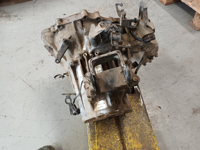 Mechaniczna skrzynia biegów w komplecie Hyundai Santa Fe 1 SM