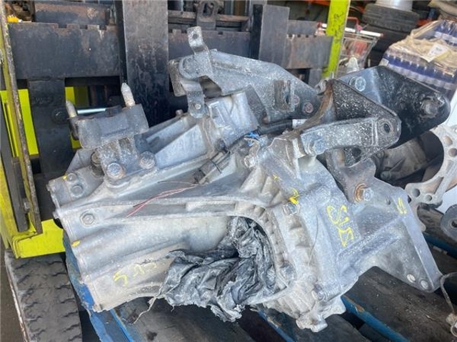 Mechaniczna skrzynia biegów w komplecie Hyundai Santa Fe 1 SM