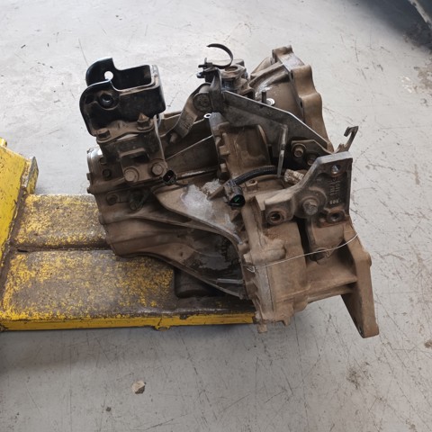 Mechaniczna skrzynia biegów w komplecie Hyundai Santa Fe 1 SM